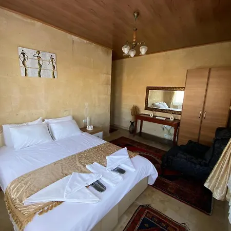 Arnovalley Hotel